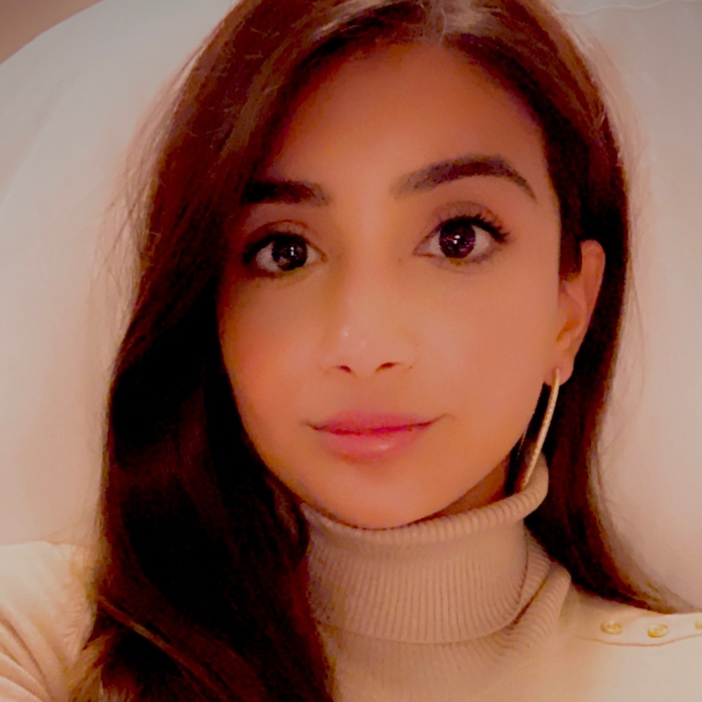 Meet your Posher, Alia